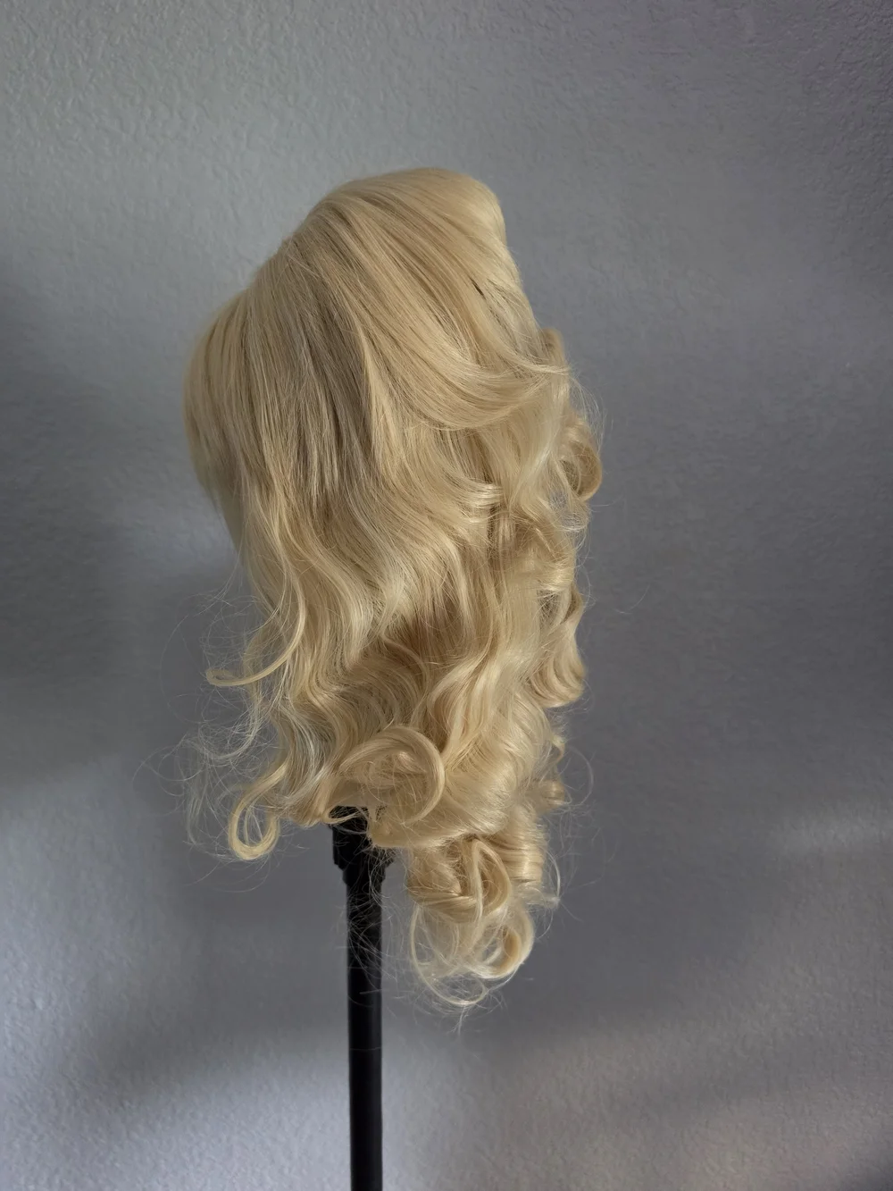 Long Wavy Blonde Mixed Wig Big Bouffant Beehive Wigs for Women fits 50s 80s Cost